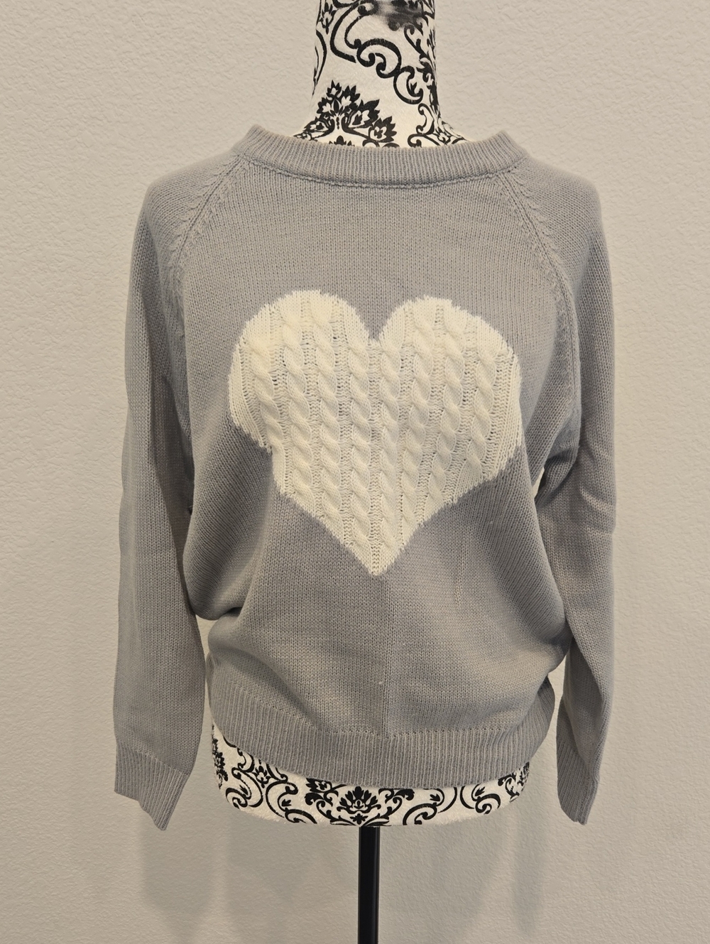 Light Gray Heart Cable-Knit Sweater - Women's